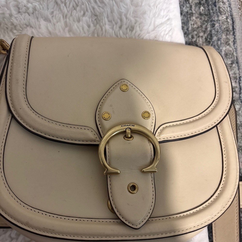 Coach Beat Leather Saddle Bag Crossbody in Ivory PREOWNED/USED